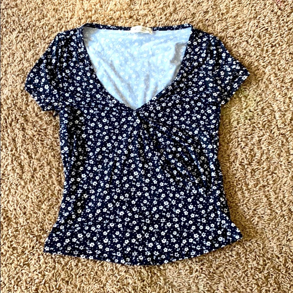 V neck flower shirt